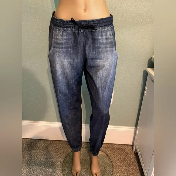 LUCY Indigo Do Everything Light Blue Denim Print Jogger - Picture 1 of 16